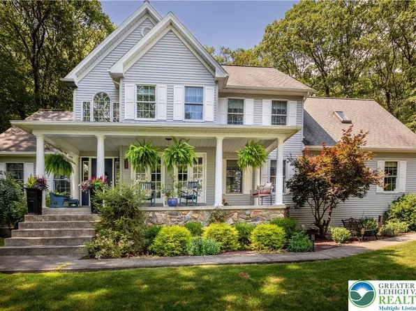 855 Constitution Ave, Pen Argyl, PA 18072