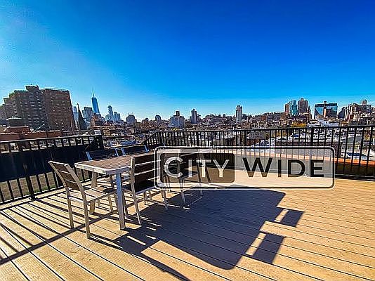5th image of 109 Saint Marks Pl APT 19