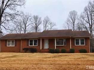 720 N 9th St, Mebane, NC 27302