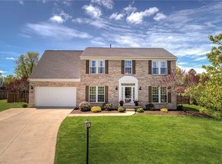 5258 Crown Pointe Dr, Medina, OH 44256
