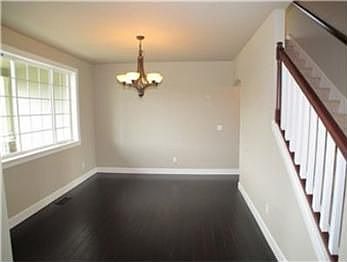 5th image of 3867 Cameron Dr NE