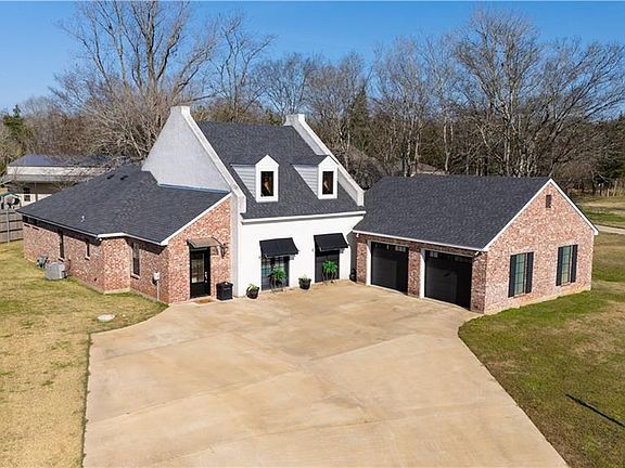 2nd image of 111 Saint Abigail Ln
