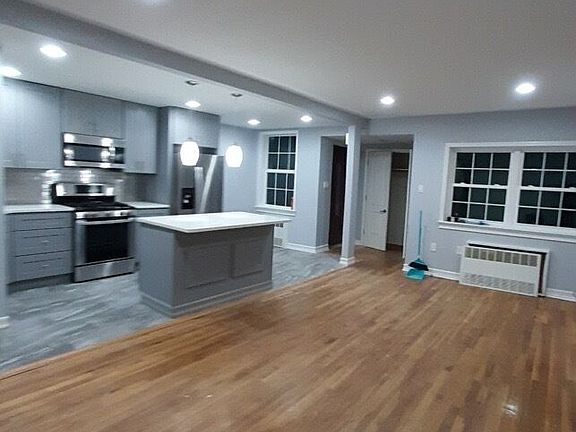 2nd image of 553 E 84th St #1