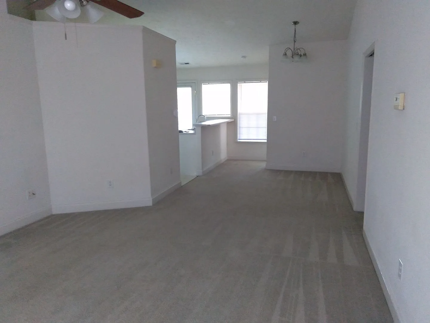 139 John Court — Photo 2