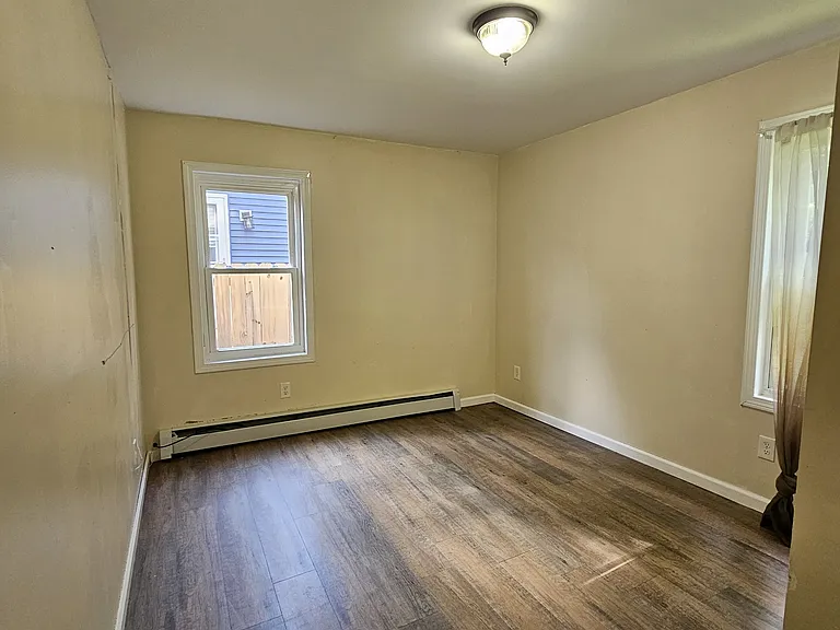 65 Smith St #1 — Photo 4
