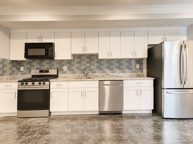 1316 Adams St NE #1 — Photo 1