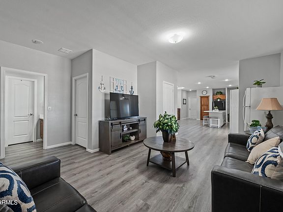 4th image of 10524 S 205TH Avenue