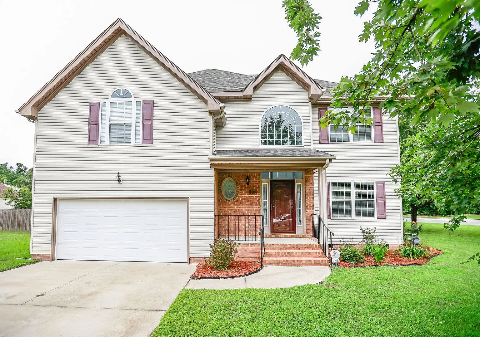 Gorgeous 4 Bedroom Home For Rent in Chesapeake! — Photo 1