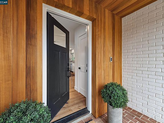 5th image of 2216 Blackwood Dr