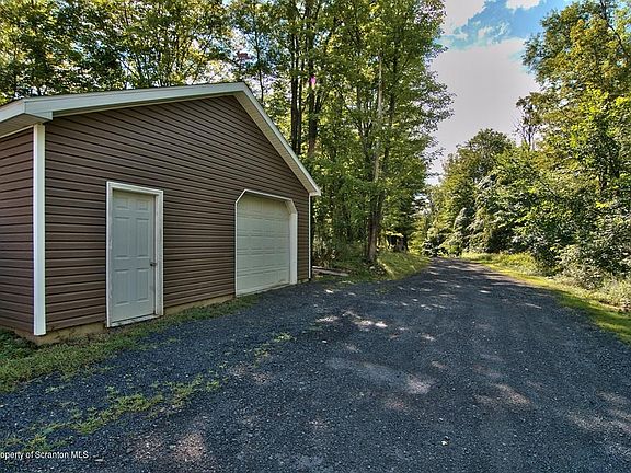 5th image of 4001 Pond View Dr