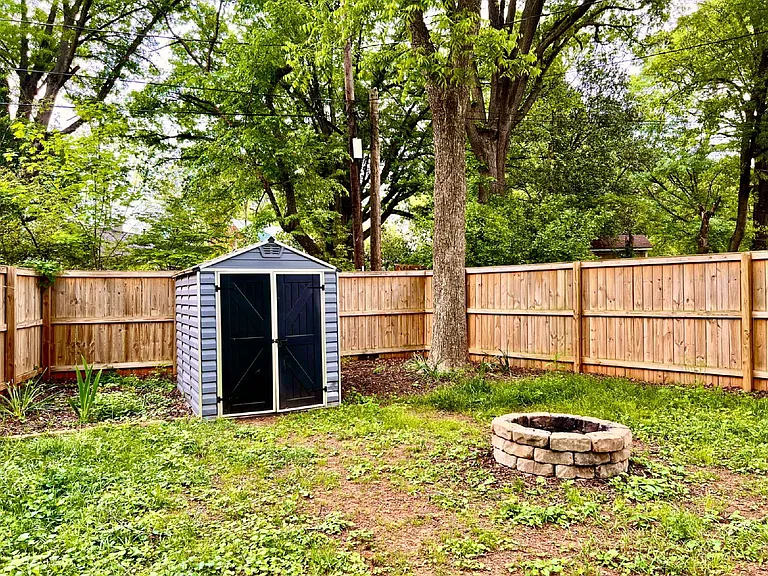 3500 Mathis Dr — Photo 24