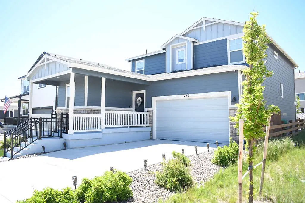 4 bed, 3600 sqft, $3,440 — Photo 2