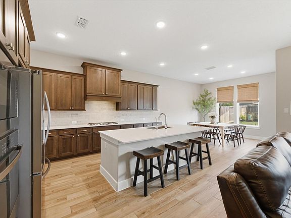 3rd image of 712 Serenity View Ln