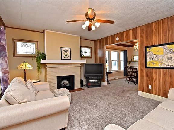 3rd image of 34 Cheltenham Dr