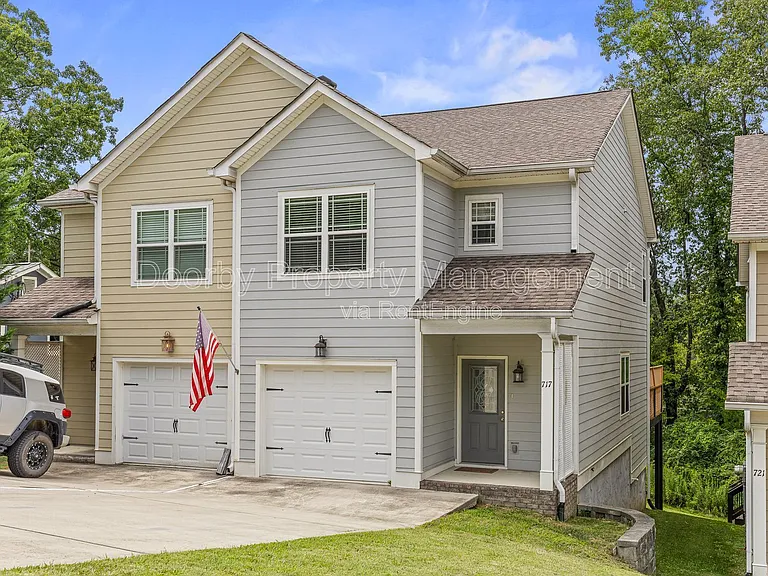 723 Ladd Ave — Photo 1