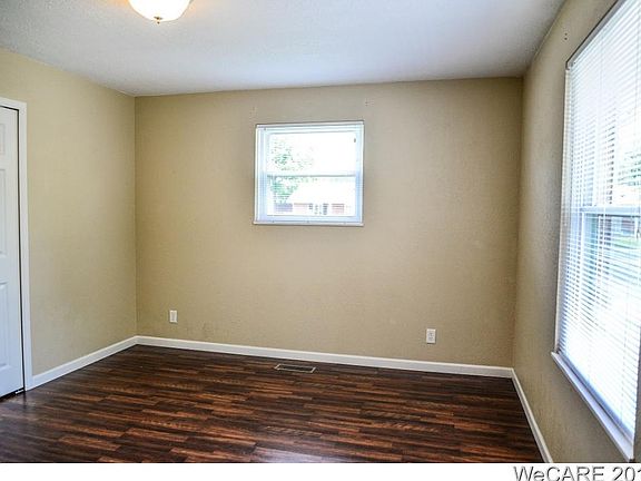 5th image of 1845 Latham Ave
