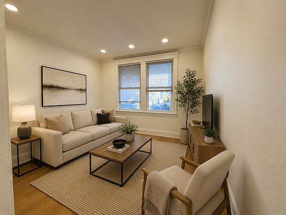 4th image of 26 Edwards Ct #1