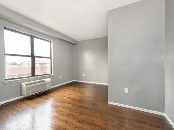 44 Sherman Avenue image 9 of 21