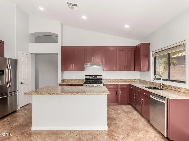 1625 E Montoya Ln — Photo 12