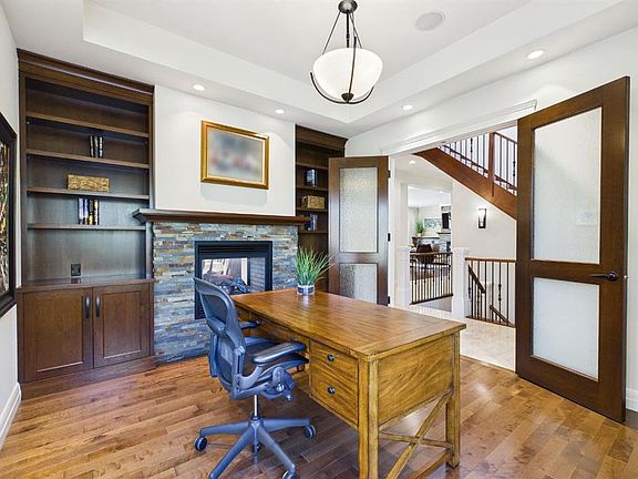 4th image of 130 W Aspen Ridge Pl SW