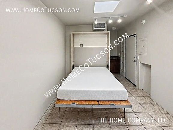 5th image of 713 N Erin Ave