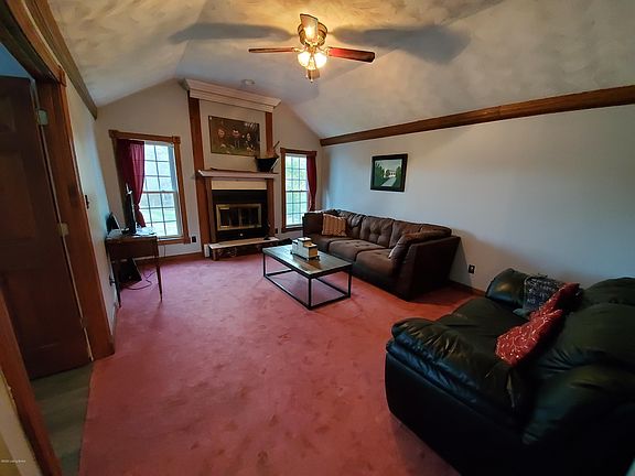 2nd image of 600 Johnson Ln