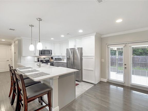 5th image of 7353 Moss Grove Cir