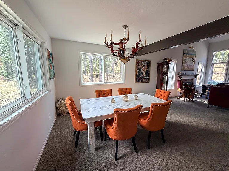High ceilings, new windows, enjoyable entertaining space