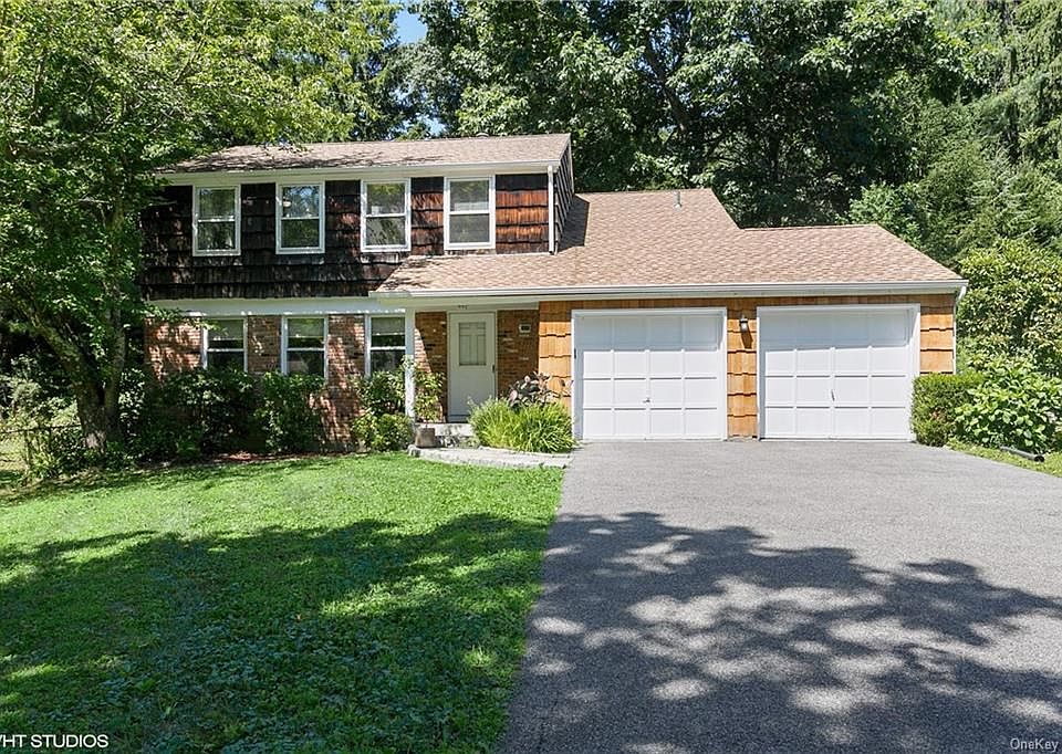 1st image of 12 Colony Glen Dr