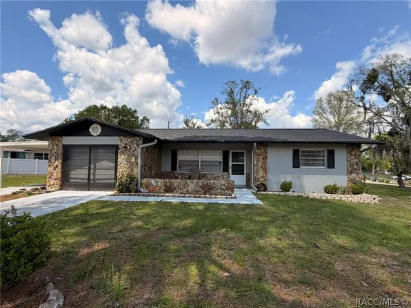 29 New Florida Ave, Beverly Hills, FL 34465