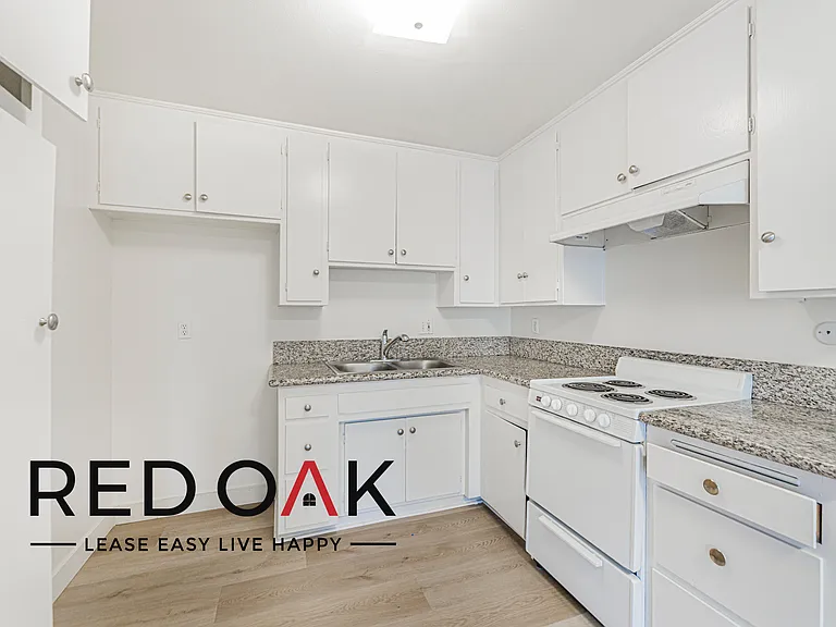 Kabir Apts (Montrose) — Photo 12