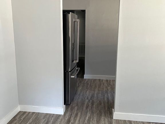 4th image of 815-821 E Maple St #817