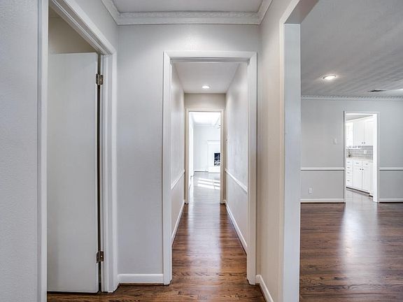 5th image of 9814 Lanshire Dr