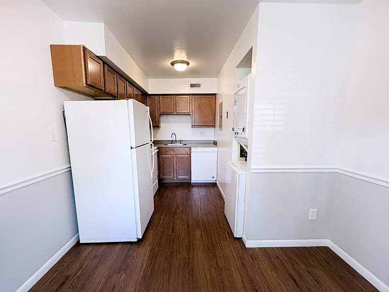 Walnut Creek Townhomes — Photo 56