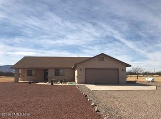 10164 E Windtalker Rd, Hereford, AZ 85615