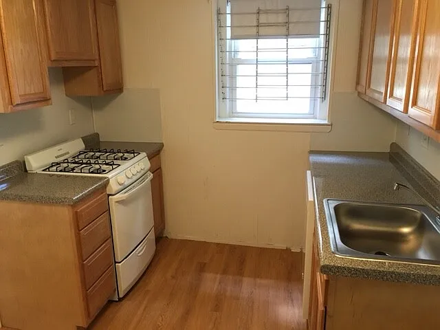 119 Sutherland Rd #A — Photo 6
