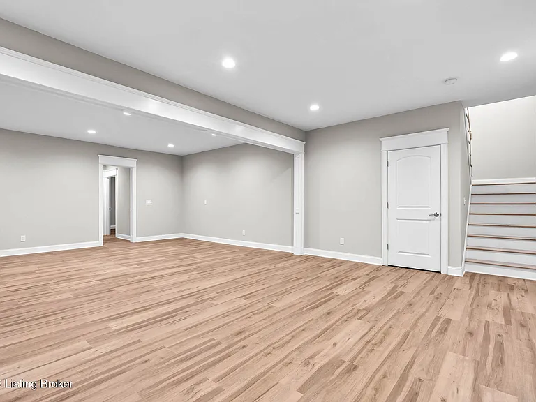 6204 Moonseed St — Photo 43