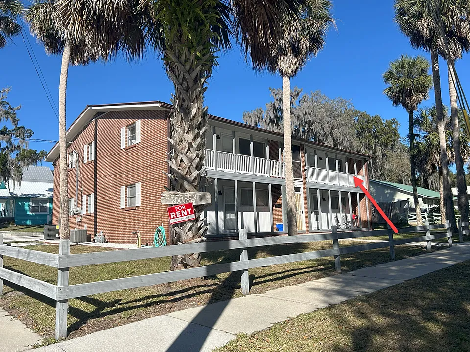 11 N Lake St #3