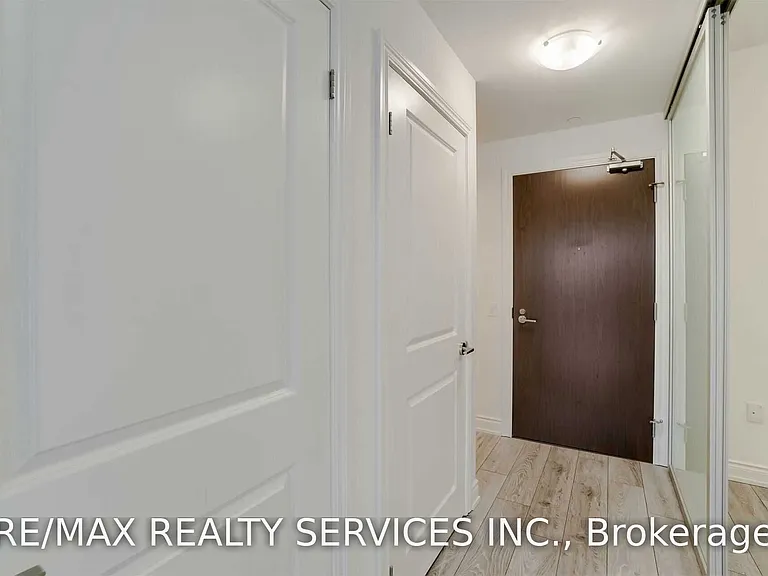 1050 Main St E #219 — Photo 6