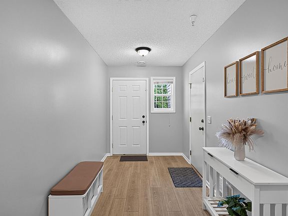 2nd image of 17679 Hackberry Ct