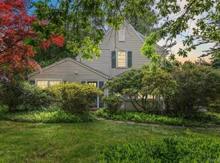 518 Pleasantville Rd, Briarcliff Manor, NY 10510