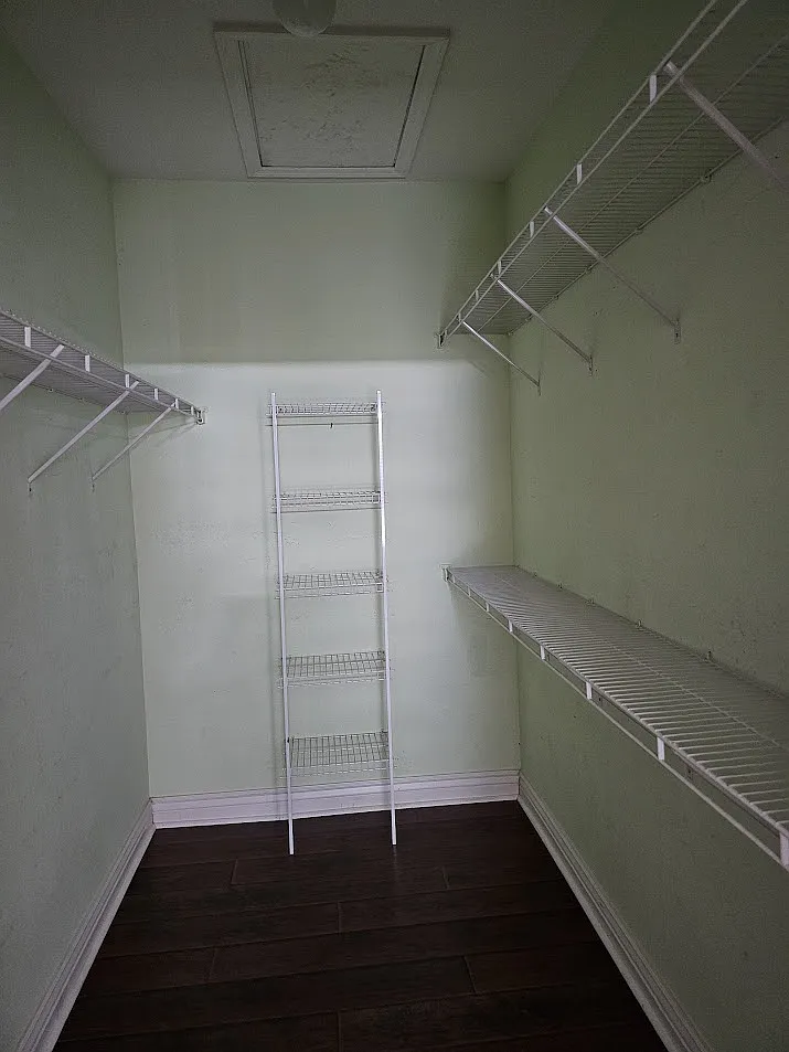 2 bed, 1230 sqft, $2,000 — Photo 1