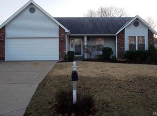 29 President Dr, O'Fallon, MO 63368