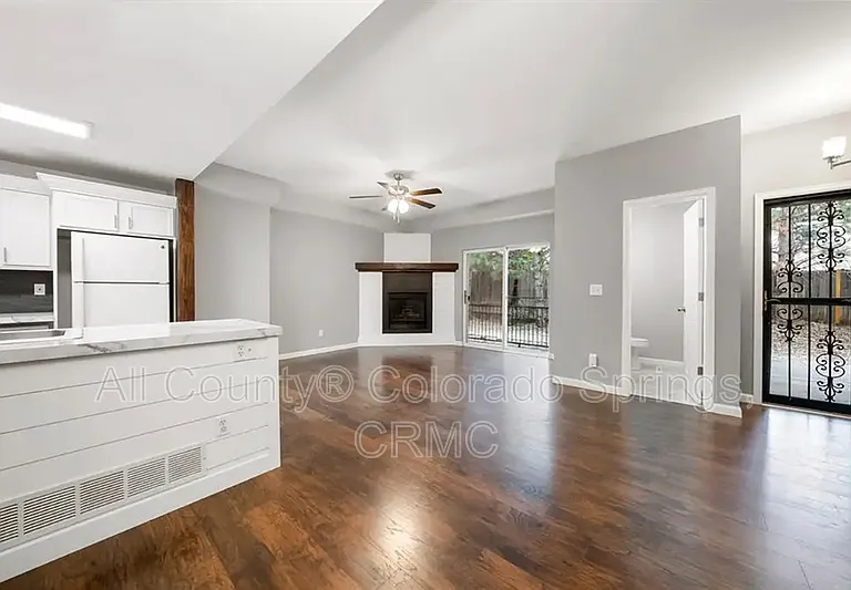 2095 Legacy Ridge Vw #103 — Photo 2