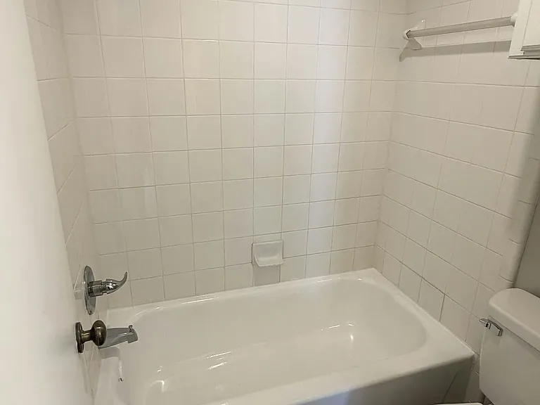 816 Betty Ct #B — Photo 10