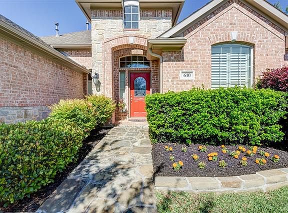 2nd image of 610 Goliad Dr