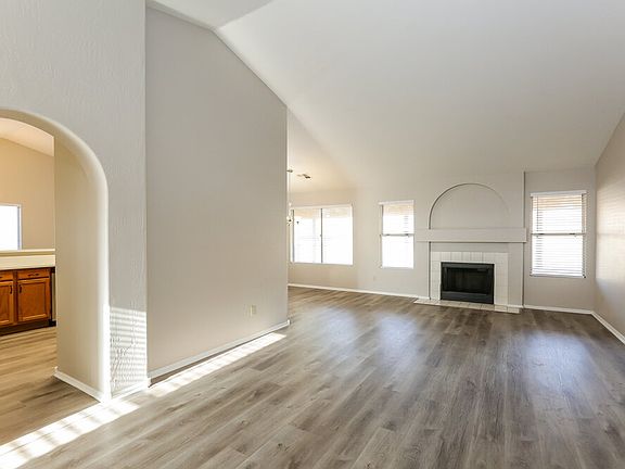 4th image of 7586 W Montebello Ave