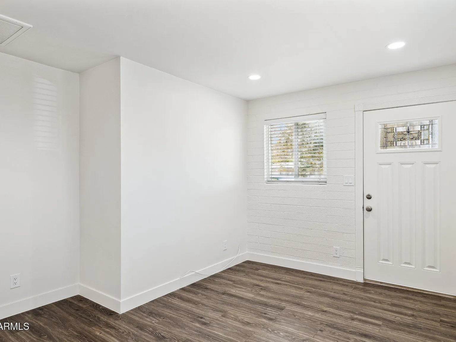 3 bed, 1.0 bath, 1060 sqft, $1,700 — Photo 4