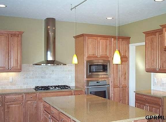 4th image of 4304 Victoria Ave