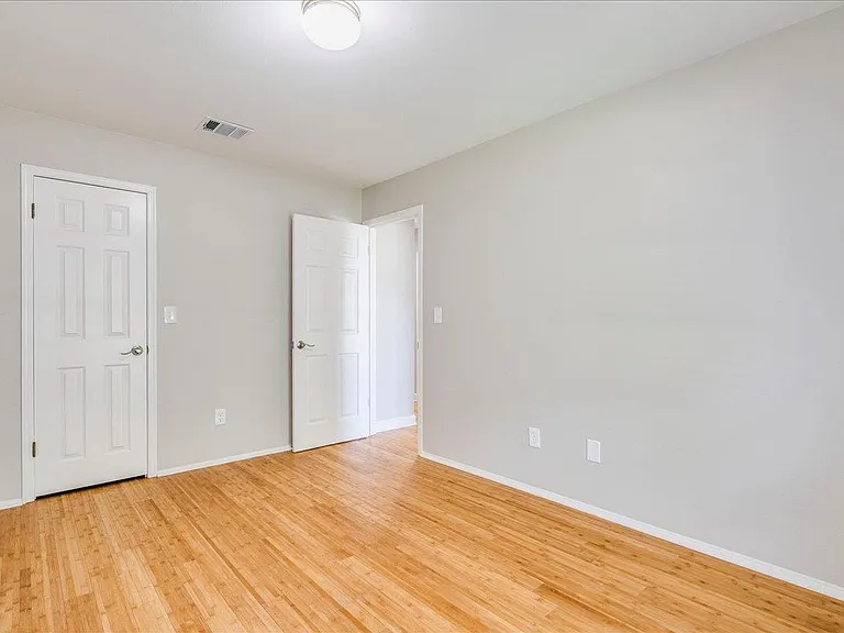6530 Needham Ln — Photo 22